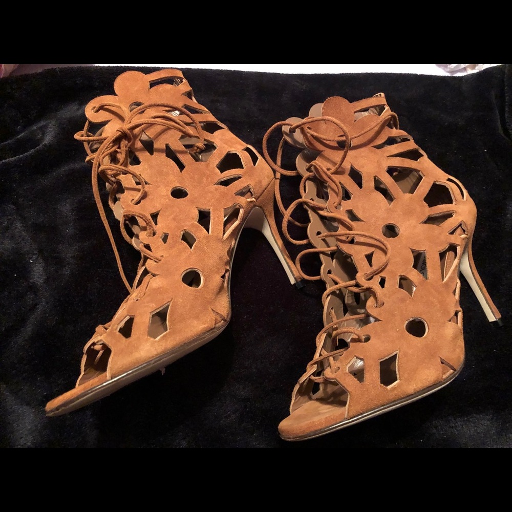 Shoes - Picture 6 of 6